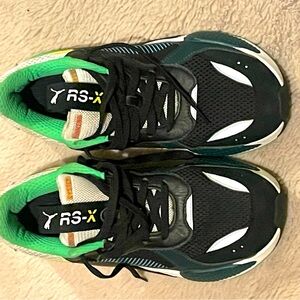 Puma RSX "toys" sneakers in black
Inspired by 80s and 90s arcade games
Size 7.5